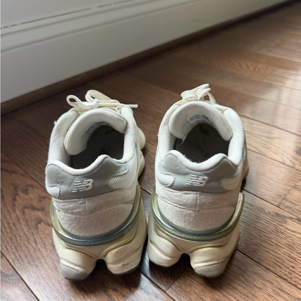 New Balance 9060 gray women’s sneaker - Picture 3 of 6